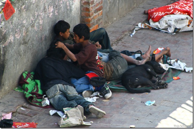 101110_TS-IMG_2680_Nepal, Kathmandu, Thamel, Straßenkinder