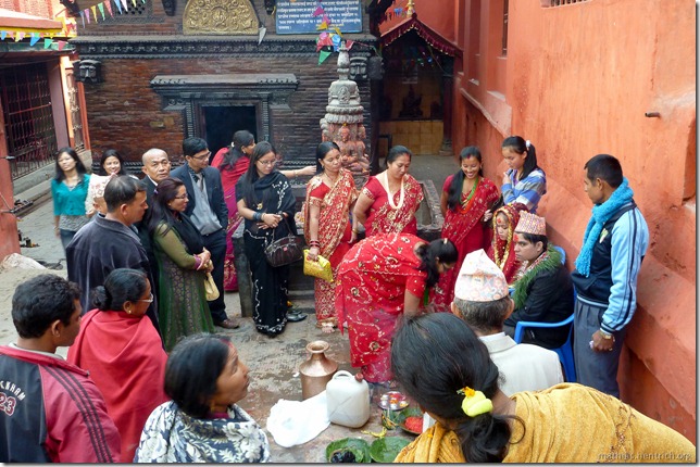 101124_P1030707_Nepal, Kathmandu, vor Hotel, Hochzeit